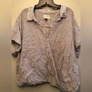 Universal Thread 3X top